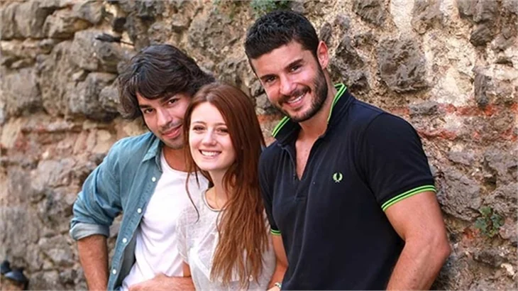 Berk Oktay ile Gizem Karaca arasında aşk mı var?
