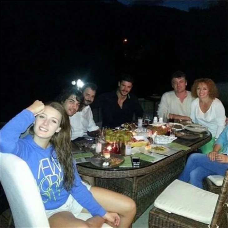 Berk Oktay ile Gizem Karaca arasında aşk mı var?