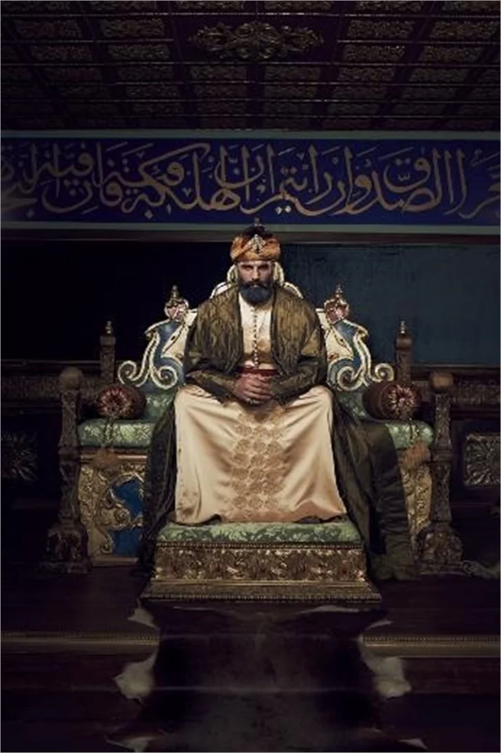 'Fatih'in seti karıştı, çekimler durdu!