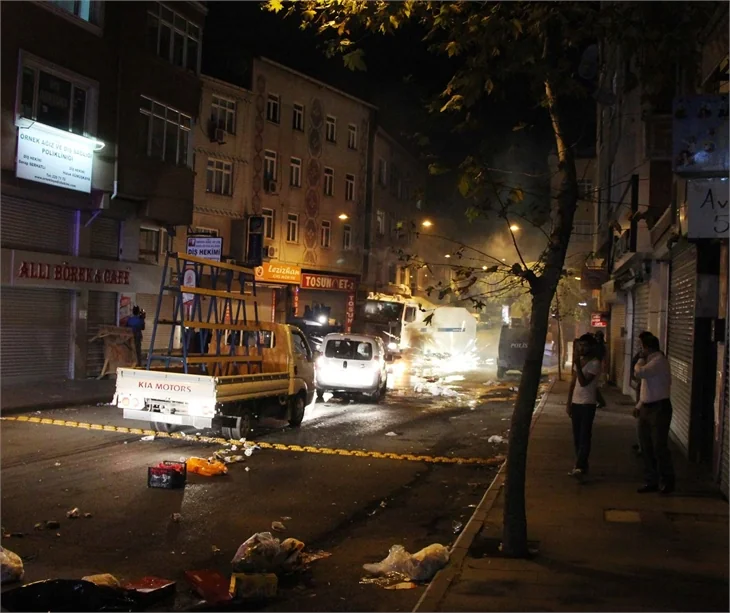 Beyoğlu'nda eylemcilere polis müdahale etti!