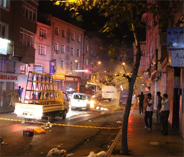 Beyoğlu'nda eylemcilere polis müdahale etti!