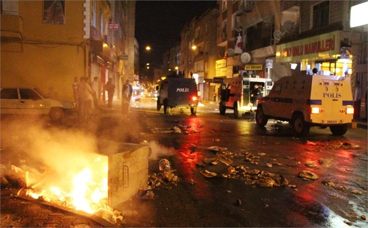 Beyoğlu'nda eylemcilere polis müdahale etti!