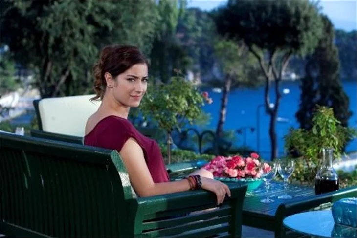 Hazal Kaya: Oyunculuğu beceremiyorum!