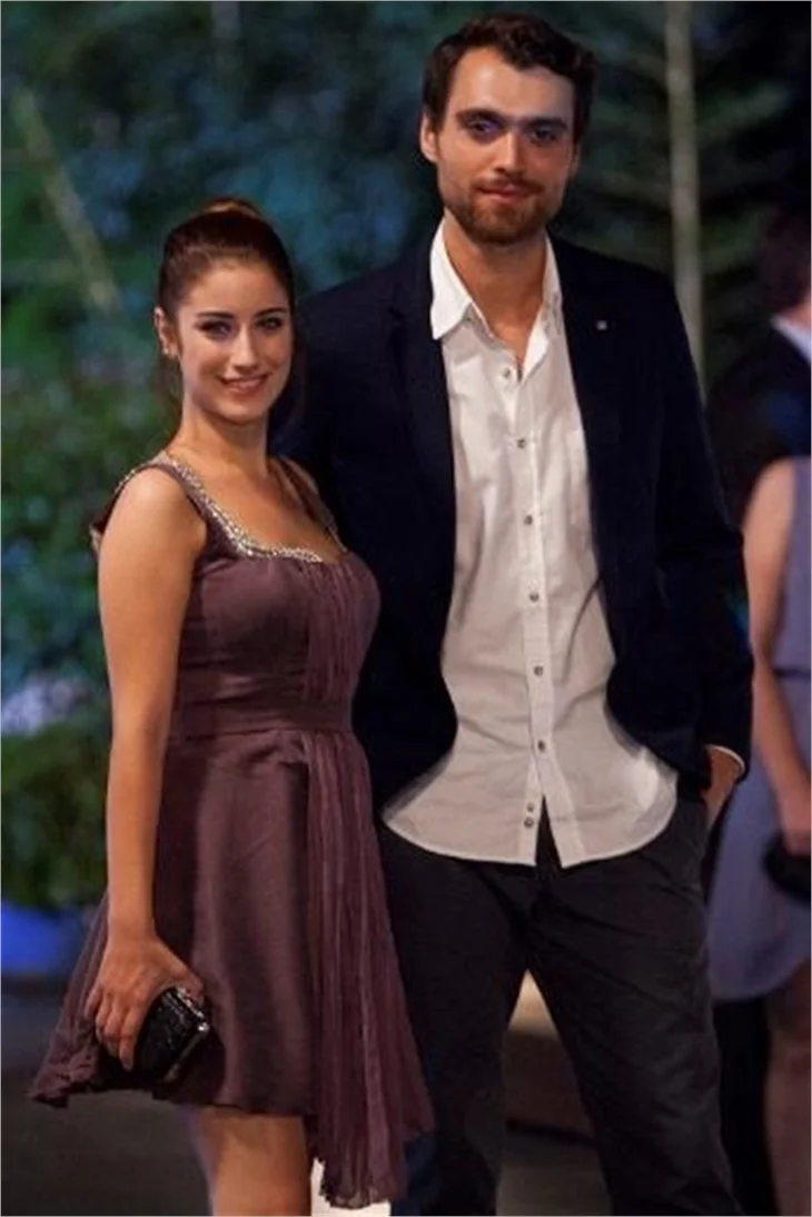 Hazal Kaya: Oyunculuğu beceremiyorum!