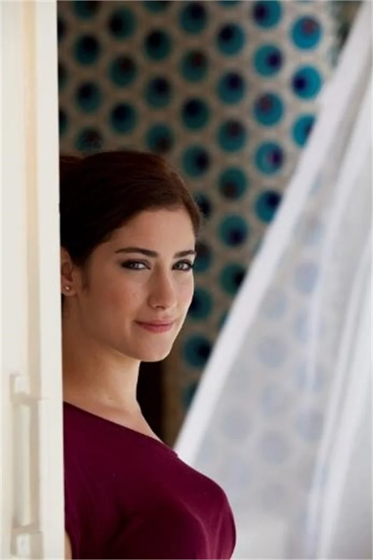 Hazal Kaya: Oyunculuğu beceremiyorum!