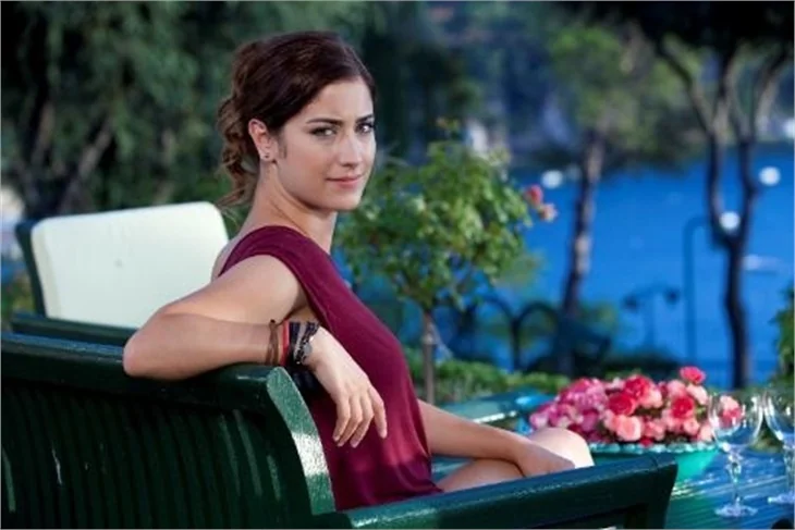 Hazal Kaya: Oyunculuğu beceremiyorum!