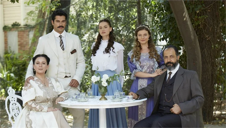 Ünlü isimlerden "Çalıkuşu" yorumu!