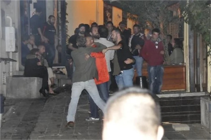 Ünlü oyuncu Görkem Arslan partide dayak yedi!