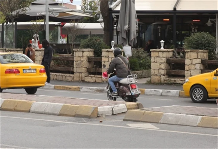 İlker Aksum trafik kurallarını hiçe saydı!