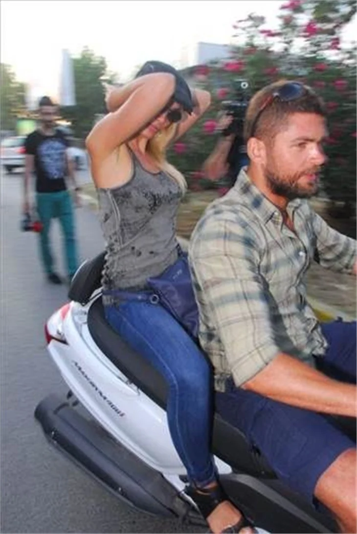 Gamze Özçelik ve Mert Öcal'ı evlilik sorusu gerdi!