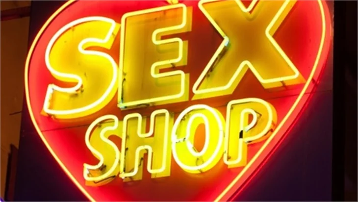 'Helal seks shop'un sahibi konuştu!