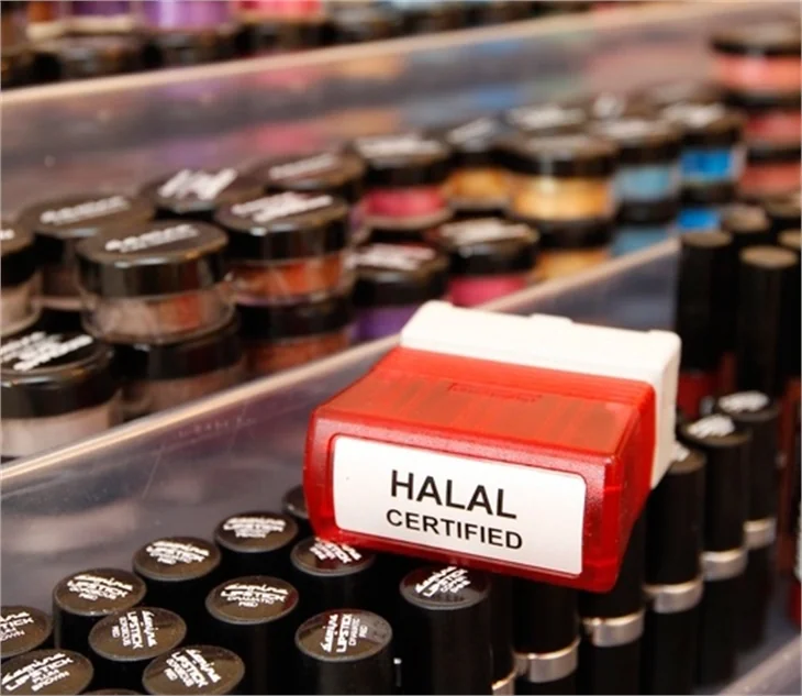 'Helal seks shop'un sahibi konuştu!