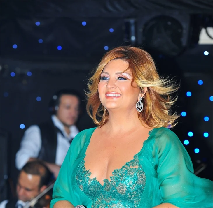 Sibel Can, Jet sosyeteye giriyor!