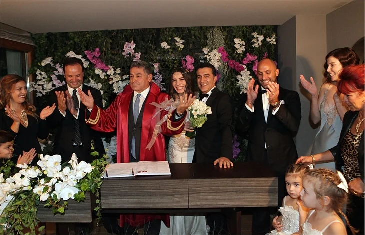 Nur Fettahoğlu, Levent Veziroğlu'yla dünya evine girdi!