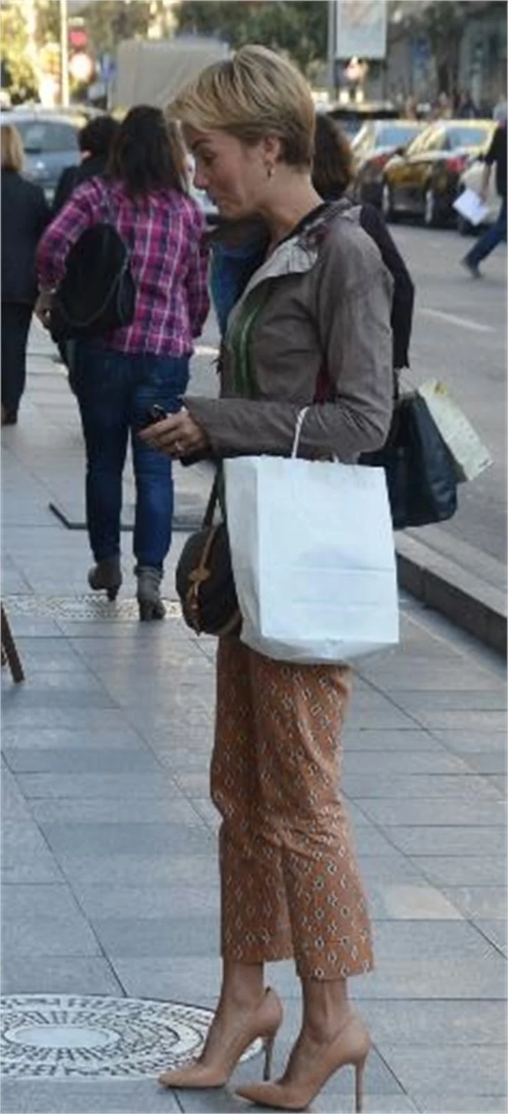Ünlü oyuncu Bade İşçil hamile mi?