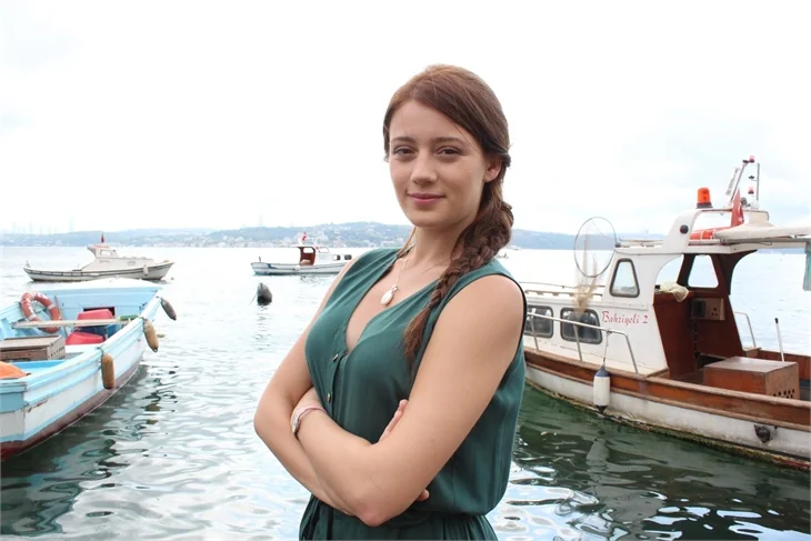 Gizem Karaca zor günleri geride bıraktı!