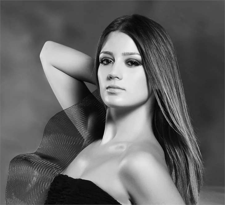 Gizem Karaca zor günleri geride bıraktı!