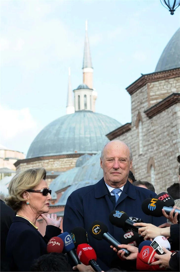 Kral ve Kraliçe Sultanahmet'te