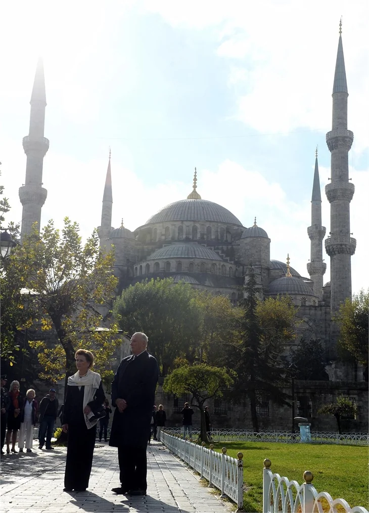 Kral ve Kraliçe Sultanahmet'te