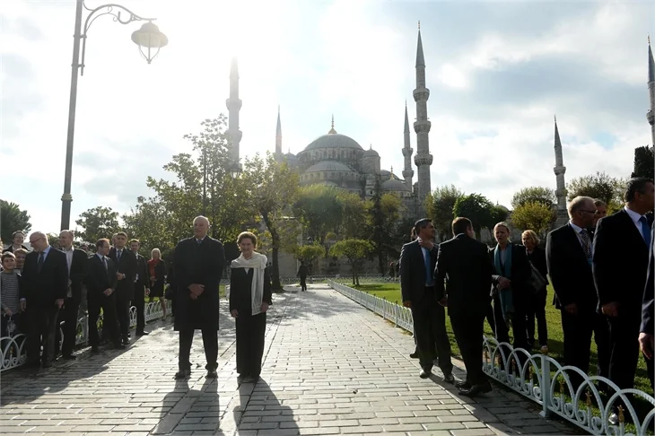 Kral ve Kraliçe Sultanahmet'te