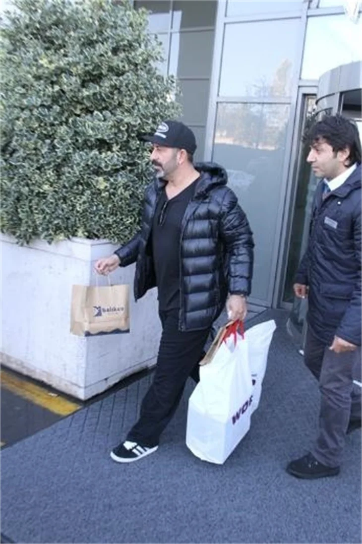 Kemal bebeğe et ziyafeti!