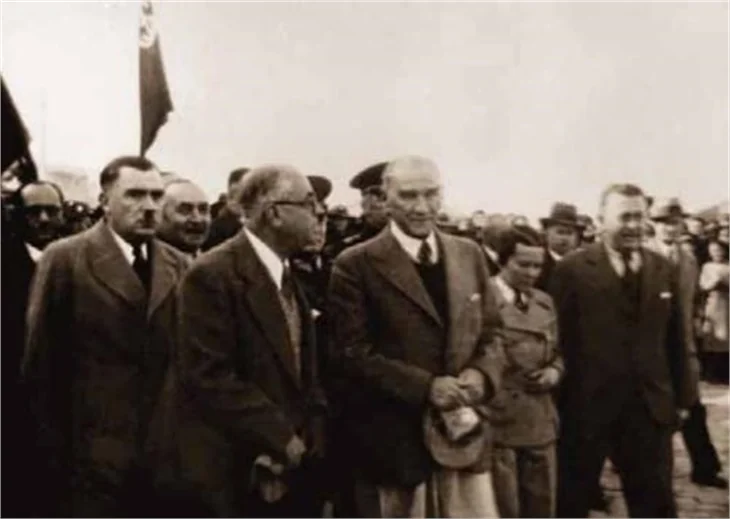 Ata'm izindeyiz..