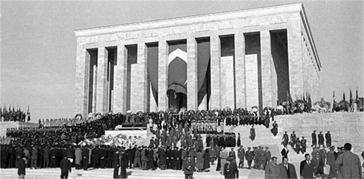 Ata'm izindeyiz..