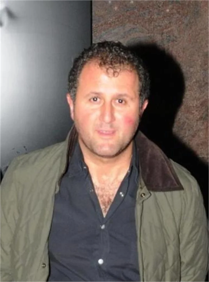 Özlem Yıldız, Sinan Serter'i fena bastı!
