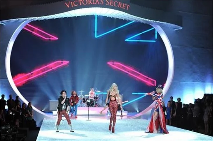 2013 Victoria's secret defilesi!