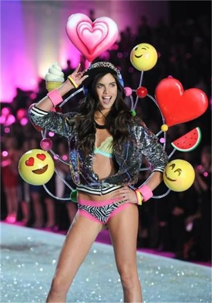 2013 Victoria's secret defilesi!