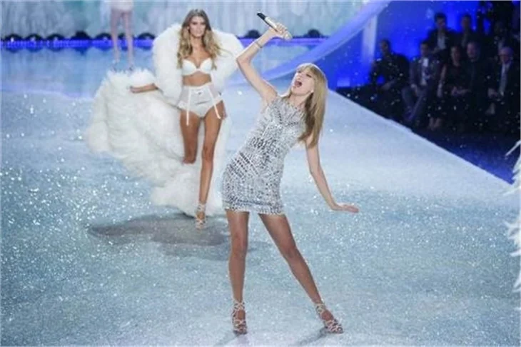 2013 Victoria's secret defilesi!