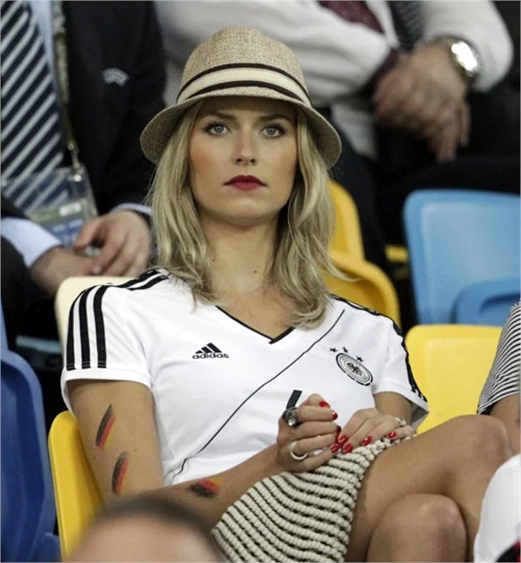 Khedira'nın Lena'sı göz kamaştırıyor!