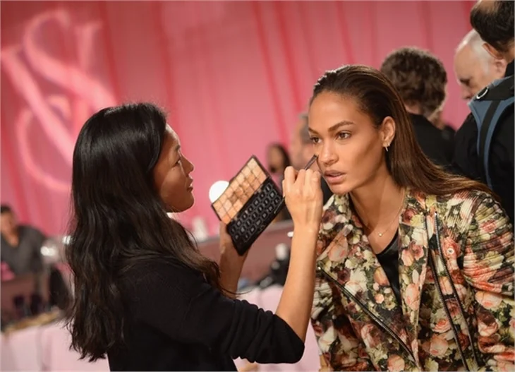 Victoria's Secret'in perde arkası!