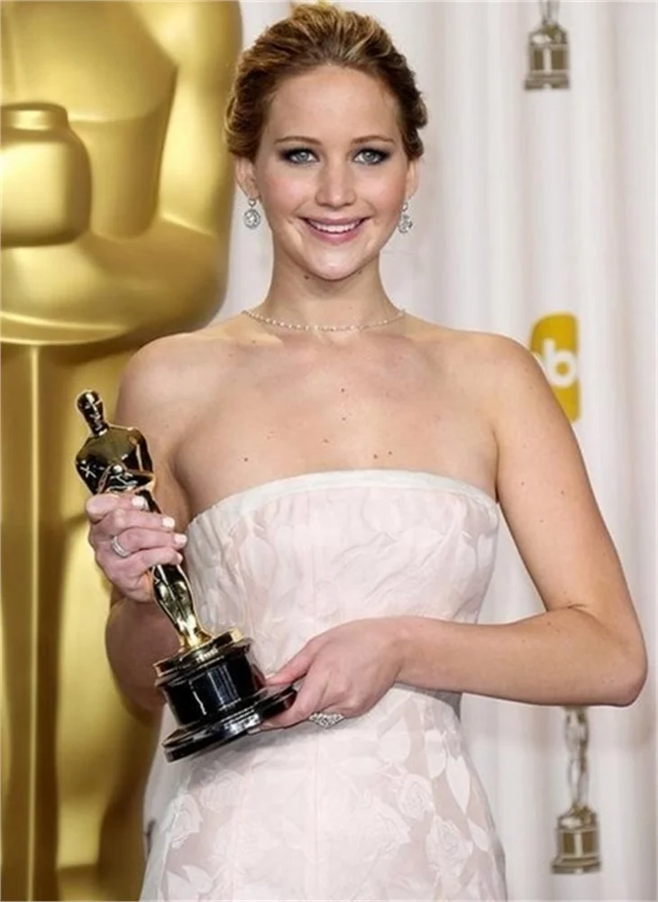 Jennifer Lawrence: Günlerce külodumu değiştirmem