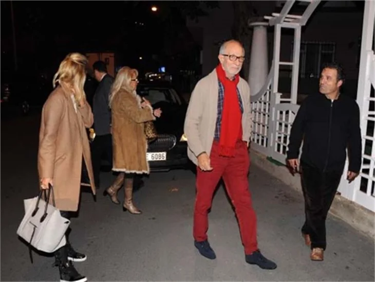 Burcu Esmersoy ile sevgilisi ayrılık iddialarına böyle cevap verdi!