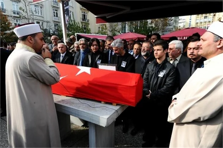 Nejat Uygur son yolculuğuna uğurlandı