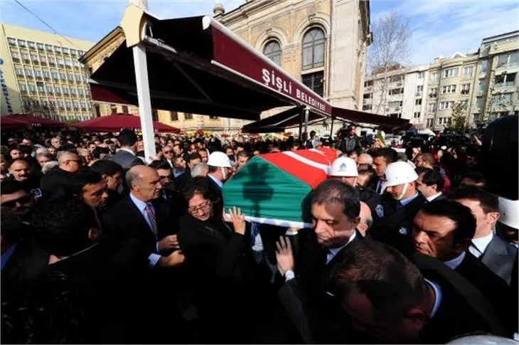 Nejat Uygur son yolculuğuna uğurlandı