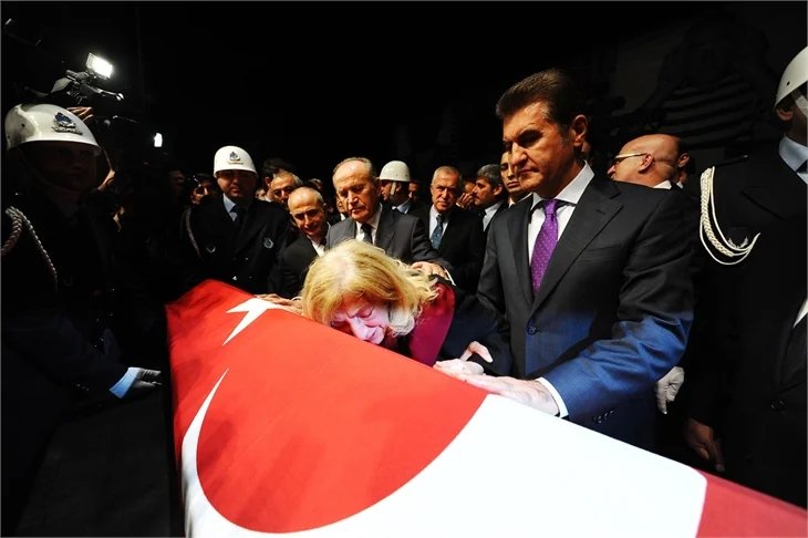 Nejat Uygur son yolculuğuna uğurlandı