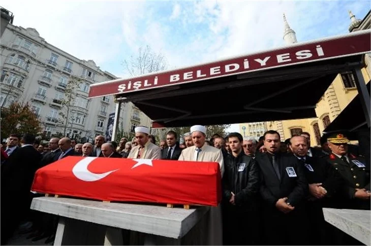 Nejat Uygur son yolculuğuna uğurlandı