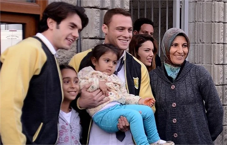 Dizi setinde hayran izdihamı