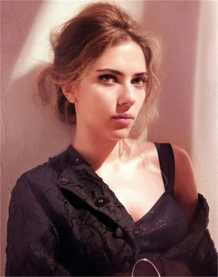 Johansson'dan kareler!