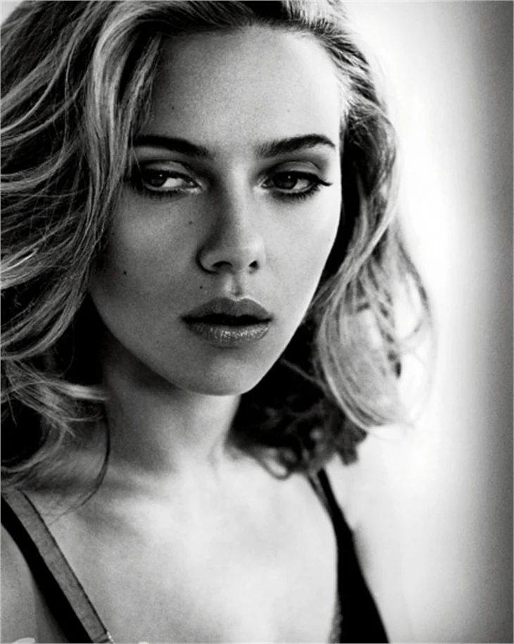 Johansson'dan kareler!