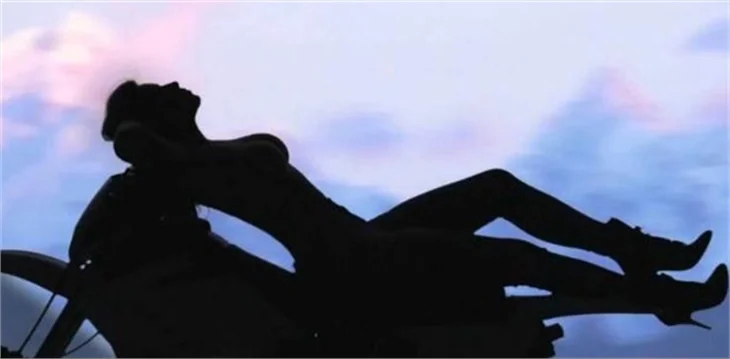 Kim Kardashian'ın klibi pornografik bulundu!