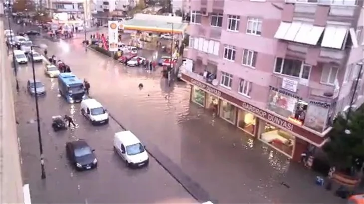 Maltepe Venedik'e döndü
