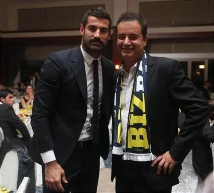 Fenerbahçe Ebru Gündeş ve Enbe Orkestrası'yla ile eğlendi