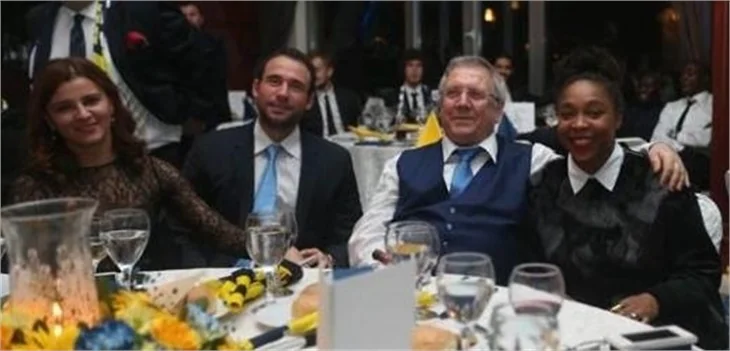 Fenerbahçe Ebru Gündeş ve Enbe Orkestrası'yla ile eğlendi