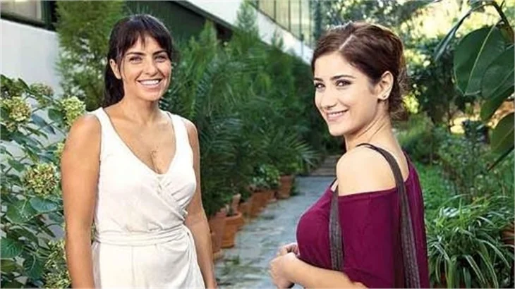 Aslı Tandoğan ve Hazal Kaya kavga etti mi?