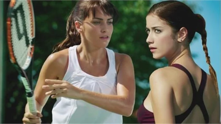 Aslı Tandoğan ve Hazal Kaya kavga etti mi?