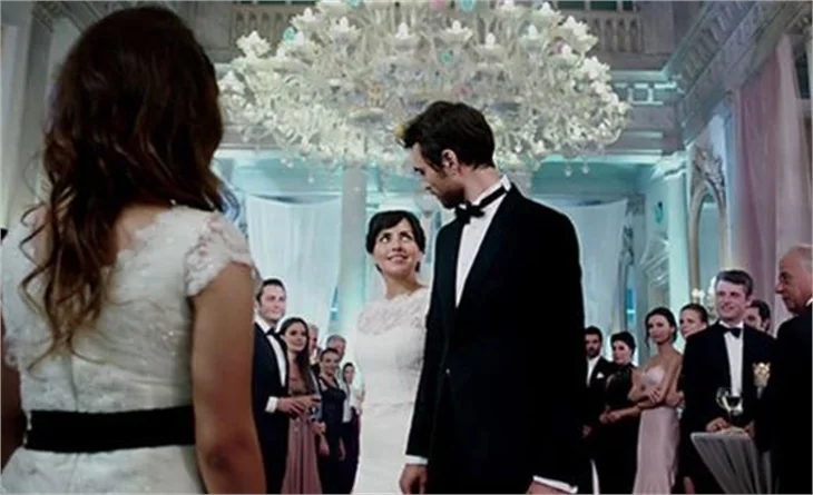 Aslı Tandoğan ve Hazal Kaya kavga etti mi?