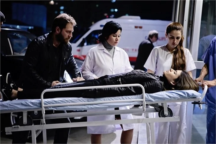 İntikam'da Şahika namlunun ucunda